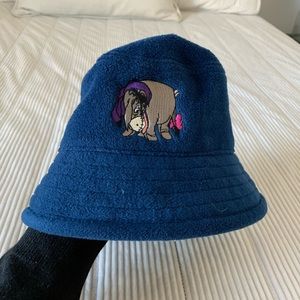 Vintage Winnie the Pooh bucket hat